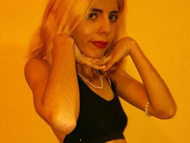 Слика профила SkinnyTeen