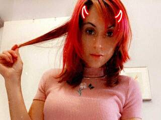 Еротски видео цхат SlutBubbles