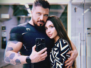 Еротски видео цхат SnakeandTina