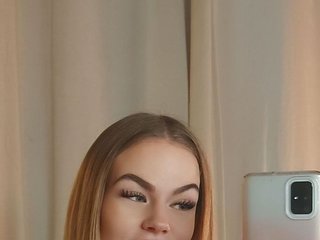 Еротски видео цхат SnowwBarbie