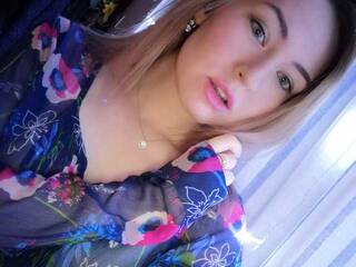 Еротски видео цхат SoffiMuffin