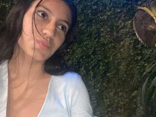 Еротски видео цхат Sofia-Mansson