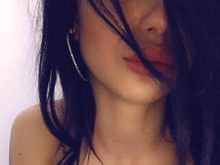 Еротски видео цхат SonnyaWild