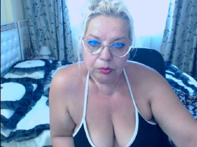Фотографије SonyaHotMilf #BLONDE#MATURE#FEET##PUSSY#ASS#MAKE ME HAPPY WITH YOUR TIPS!!