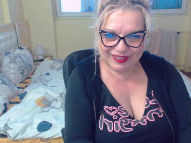 Фотографије SonyaHotMilf your tips makes me cum and squirt,xoxo