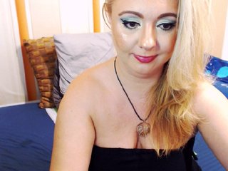 Фотографије SquirtinLeona Hello.I love to make my LUSH BUZZ. Mmmm, as much as you tip me, as much as you get me horny. I adore to squirt and smoke and cum again&again