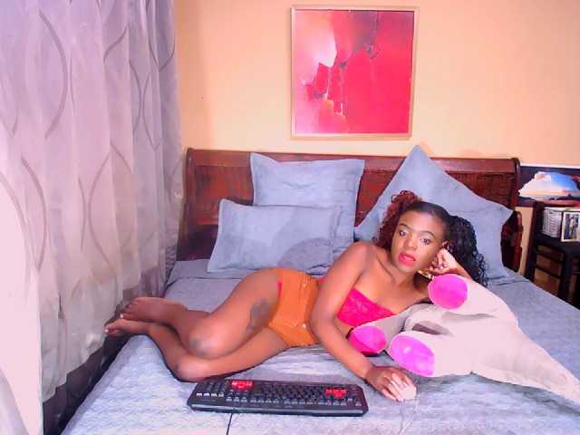 Емитовање снимка екрана SquitingQueen