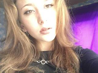 Еротски видео цхат Ssaraa