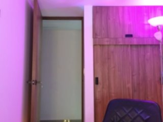 Еротски видео цхат _MissJulia_