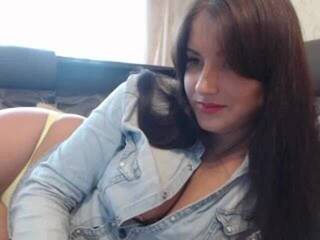 Еротски видео цхат Strawberry696