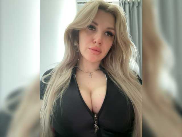 Емитовање снимка екрана CyberWhore111