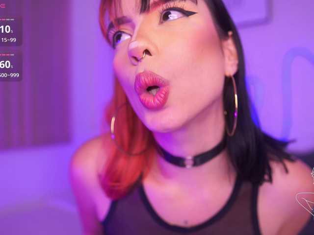 Емитовање снимка екрана SusannaMoree