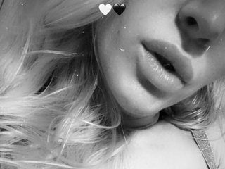 Еротски видео цхат Suuzykiss