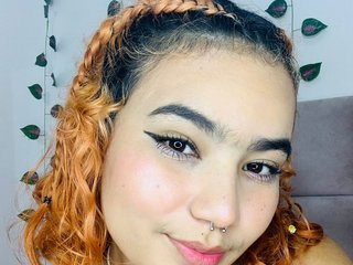 Еротски видео цхат Suzy-52