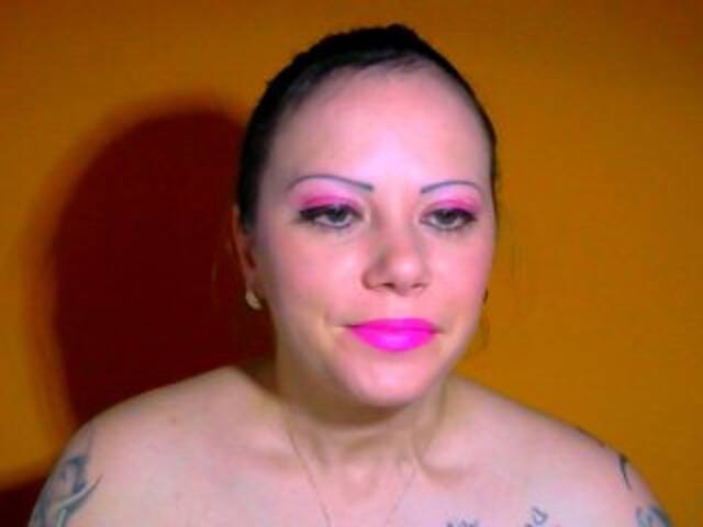 Емитовање снимка екрана sweetalicee