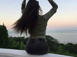 Еротски видео цхат SweetCandy231