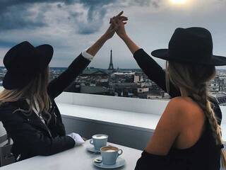 Еротски видео цхат SweetRomanc