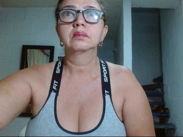Фотографије sweetthelmax welcome my loves!!!! enter the fantasy show mature latina with super big tits#naked total 165 tks#deep anal 95 tks#big ass natural 20tks#blow job 45 tks#squirts or cum 180tks