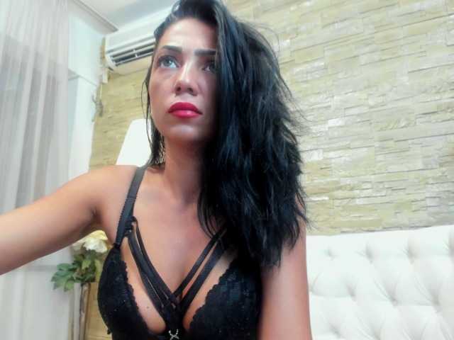 Фотографије SweetYvonnee 663 Cumshow dance