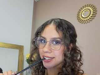 Еротски видео цхат SylvannaMorelli