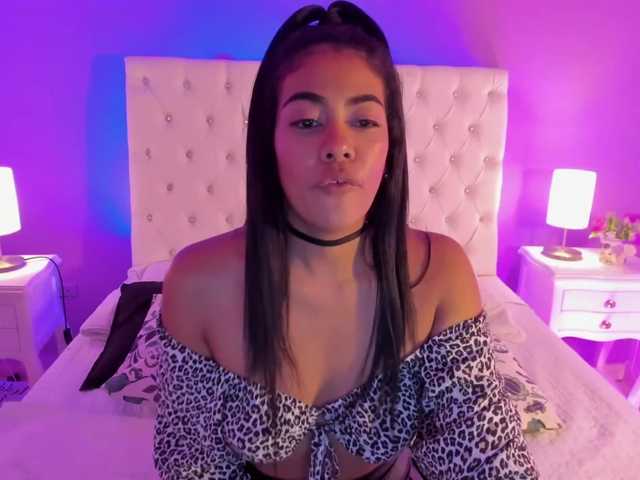 Емитовање снимка екрана TaniaaCooper