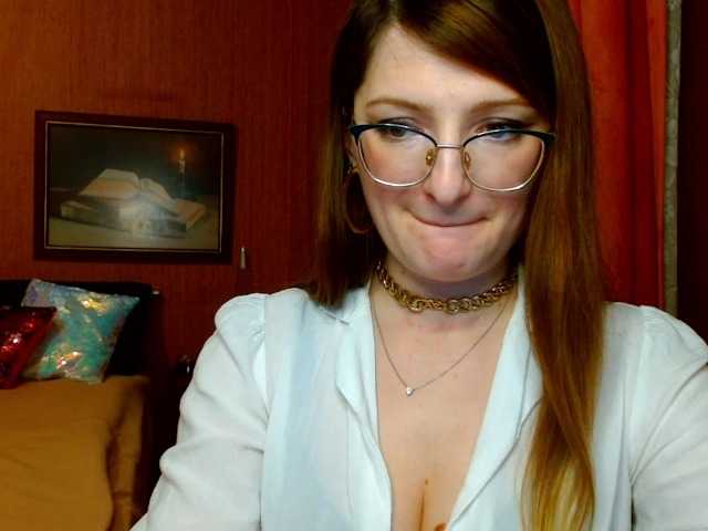 Фотографије tastyAriel Sweet and yet dang naughty ;) #innocentface #sweet #petite #glasses #fetish #natural #domina #teaser #cfmn #joi #cei #cbt #sph