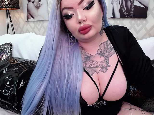 Емитовање снимка екрана SavageQueen