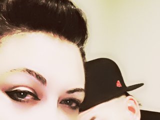 Еротски видео цхат T-and-A-13