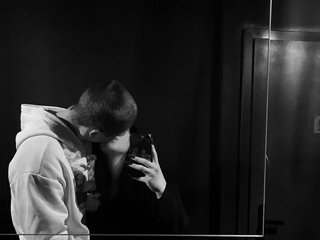 Еротски видео цхат TeenVibes-18-