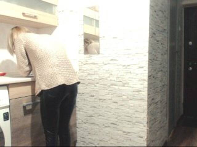 Емитовање снимка екрана PlayGirlKiss