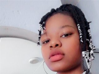 Еротски видео цхат Thandieee