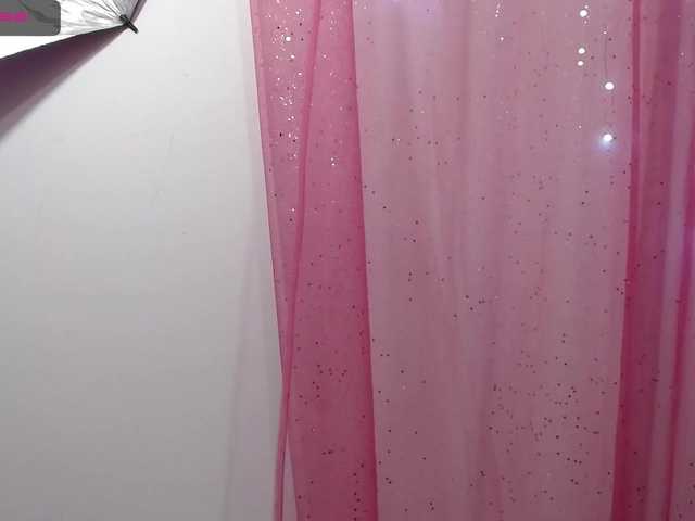 Емитовање снимка екрана TheQueenAss