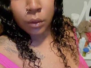 Еротски видео цхат Thicaliciouss