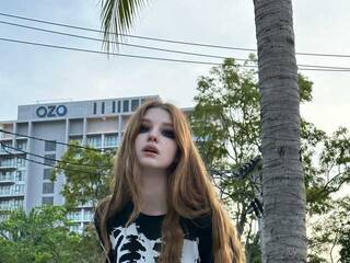 Еротски видео цхат ThreeHannahhh