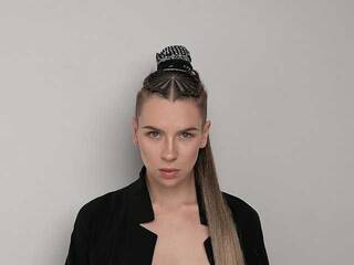 Еротски видео цхат TinaLizz