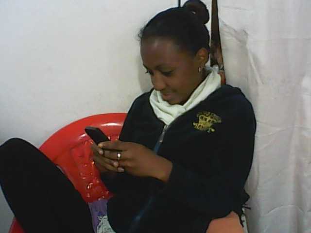 Емитовање снимка екрана tinychloe