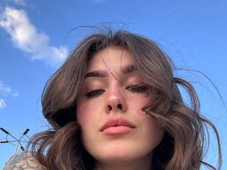 Еротски видео цхат TinyMollys