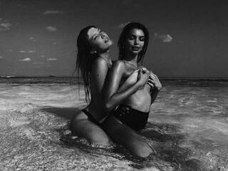 Еротски видео цхат twogirls3