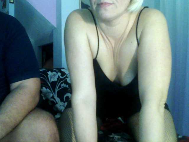 Емитовање снимка екрана LuckyCouple3X
