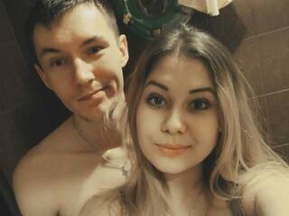 Еротски видео цхат Unfettered