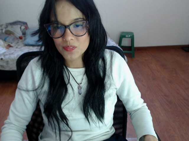 Фотографије valak133 ❤️25 nakedtokenspls play with me pls Help me to have a big orgasm.❤️ #squirt #colombia #latina #glasses#c2c