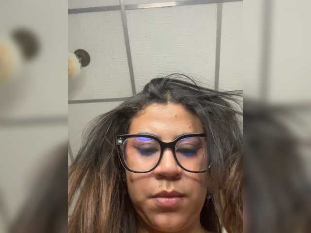 Емитовање снимка екрана Vanessafoxx