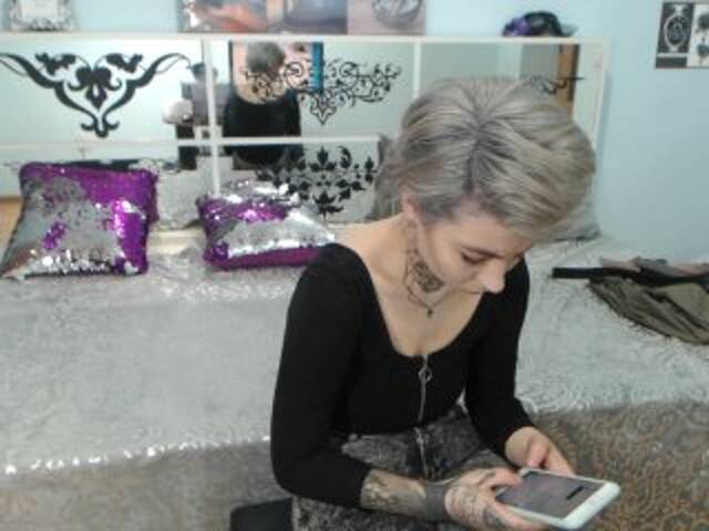 Емитовање снимка екрана VanessaKross