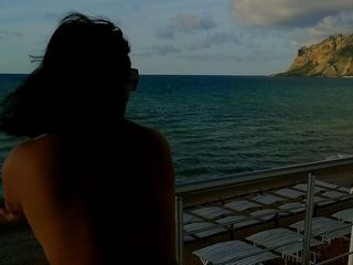 Еротски видео цхат VeLLxXx06