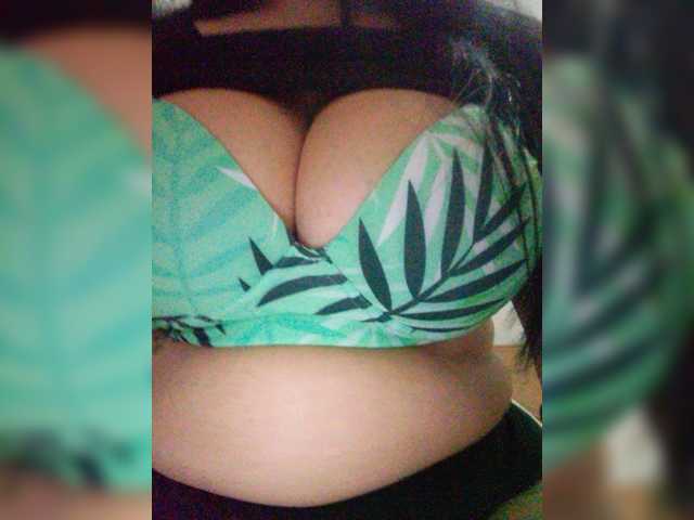 Емитовање снимка екрана vicky-hot