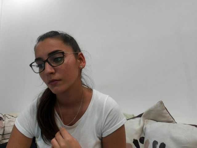 Емитовање снимка екрана violetmyers18