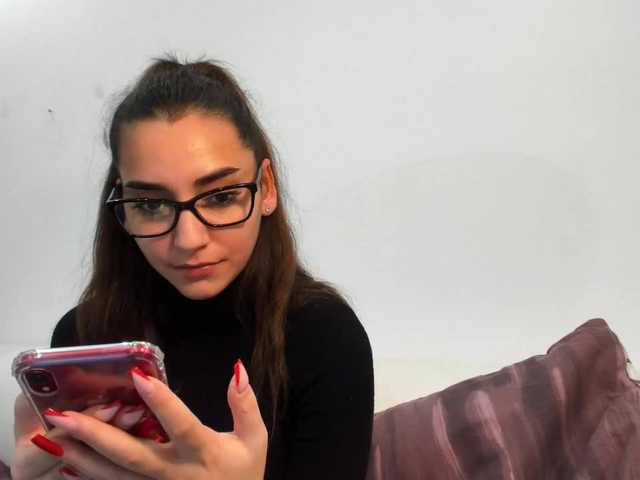 Емитовање снимка екрана violetmyers18