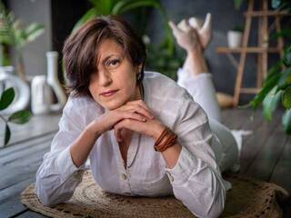 Еротски видео цхат Vivian-Violet