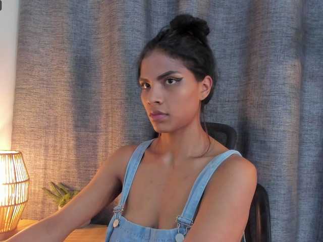Емитовање снимка екрана VivianSanchez