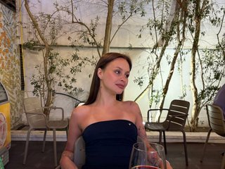 Еротски видео цхат VivienneLove